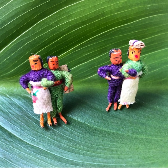 Rare Vintage Handmade Tiny People Clip on Earrings - Picture 1 of 6